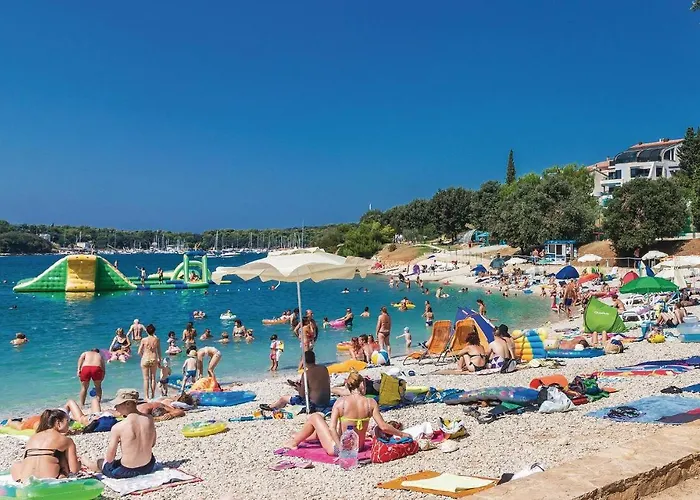 Apartment In With Wifi Pula