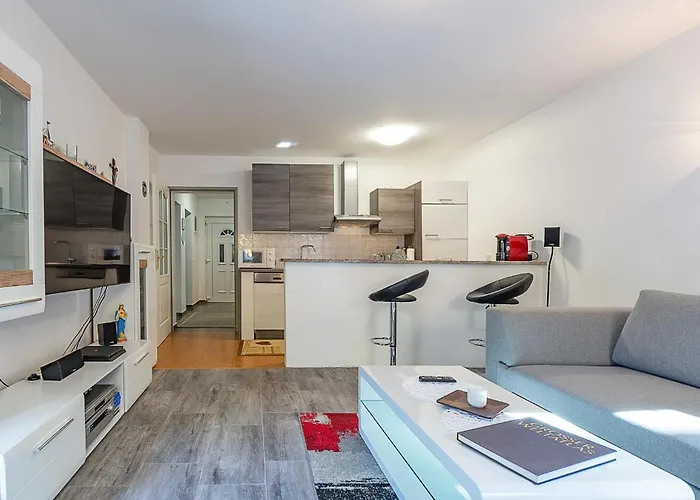 Apartment In With Wifi *