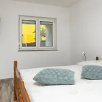 Апартаменты Gorgeous Apartment In Pula With Wifi *
