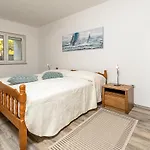 Gorgeous Apartment In Pula With Wifi דירה