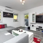 Gorgeous Apartment In Pula With Wifi Апартаменты Пула