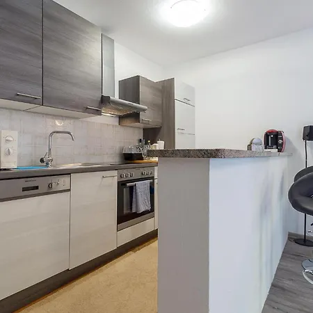 Cozy In With Kitchen Apartmán